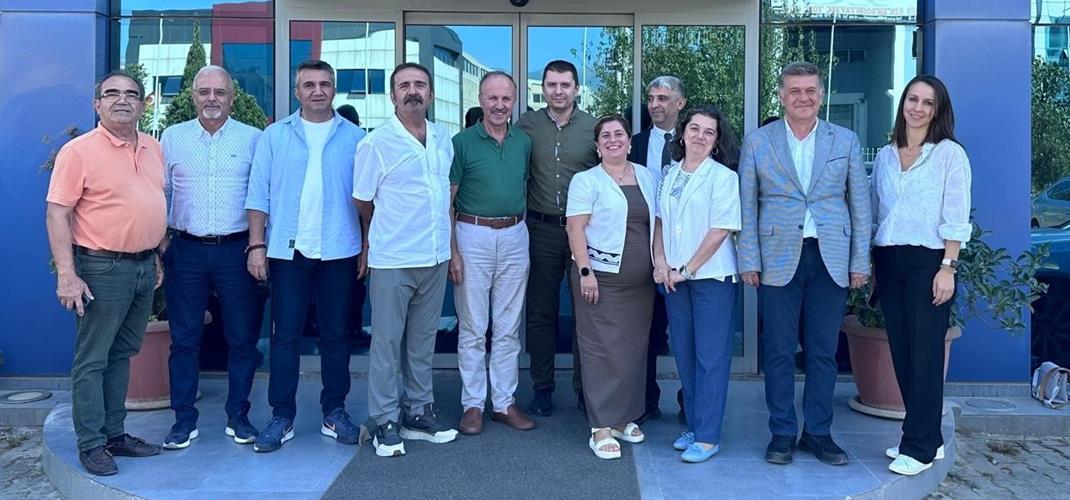 “Levrek Balıklarında Vibriozis ve Fotobakteriyozise (Pasteurellozis) Karşı GMP Standartlarında Kom​bine Aşı Geliştirilmesi” konulu proje toplantısı