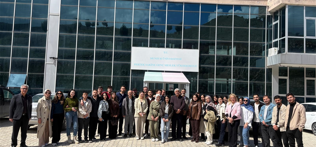 Enstitümüzden Geleceğin Sağlık Teknikerlerine Eğitim Desteği